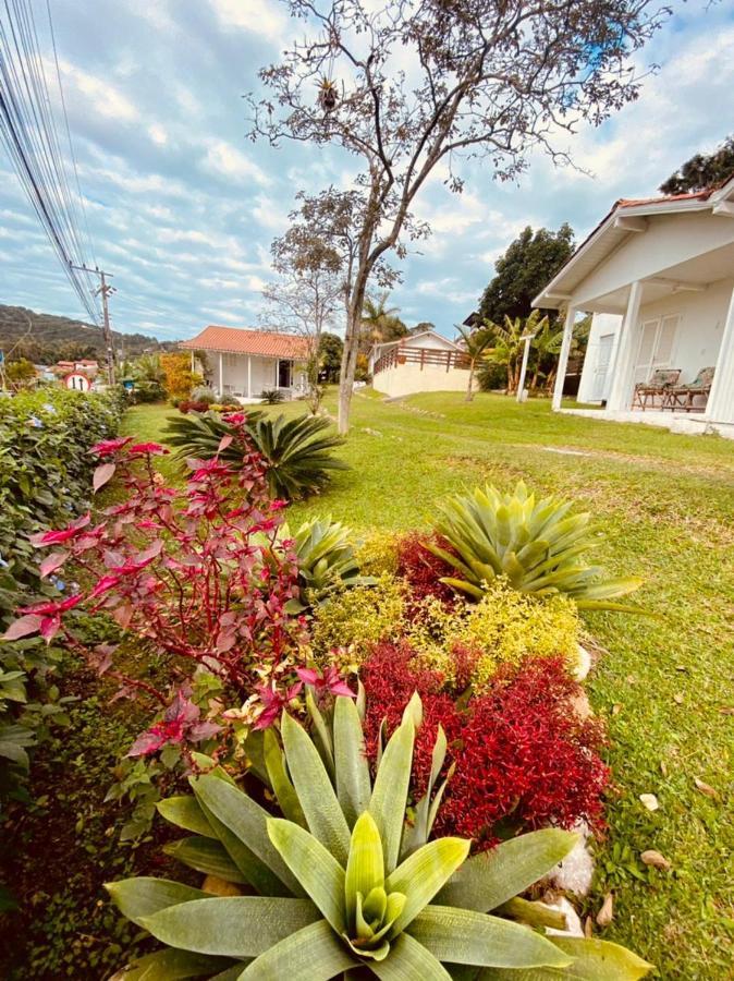 Pousada Essência do Rosa Praia do Rosa Exterior foto